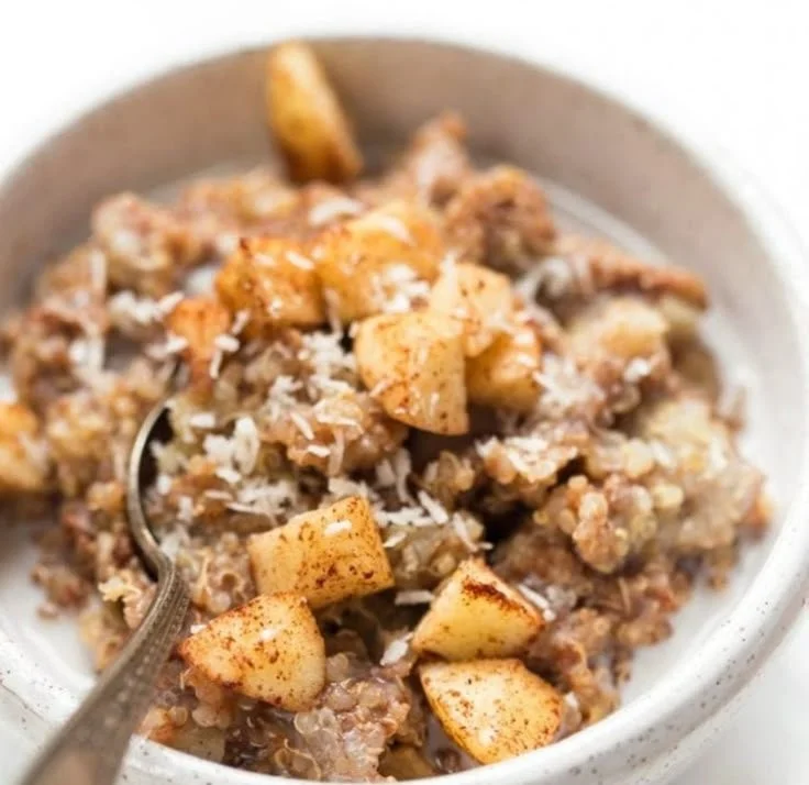 Cinnamon Apple Breakfast Quinoa