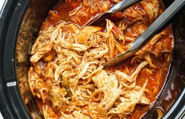 Delicious Slow Cooker Chicken Burrito Bowl with fresh ingredients